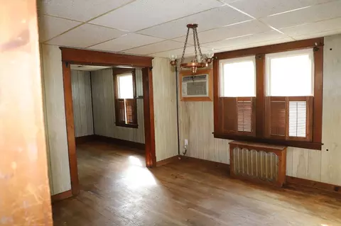 129 Mooreland St, Springfield, MA 01104 photo 9