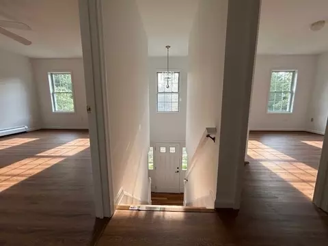 Entry Way - 40 Hunter Ave, Ashburnham, MA 01430 photo 1 of 1