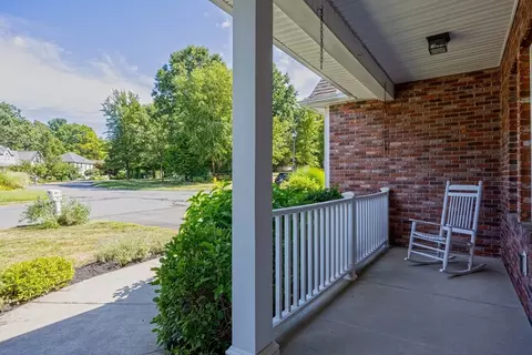 13 Red Bridge Ln, South Hadley, MA 01075