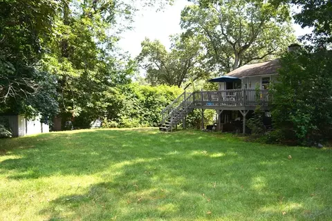 Exterior - 52 Exeter St, West Springfield, MA 01089 photo 6 of 11