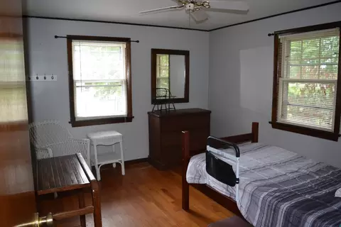 Bedroom - 52 Exeter St, West Springfield, MA 01089 photo 1 of 1
