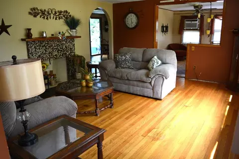 Living - 52 Exeter St, West Springfield, MA 01089 photo 1 of 3