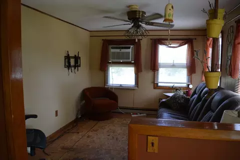 Living - 52 Exeter St, West Springfield, MA 01089 photo 3 of 3