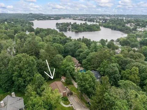 View/Area - 22 Nottingham Rd, Worcester, MA 01609 photo 1 of 1