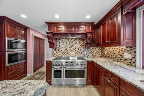 19 King Philip Path, Mendon, MA 01756 photo 8