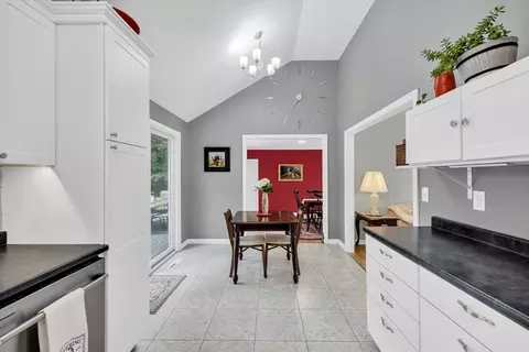 Entry Way - 40 Beldan Ln, Centerville, MA 02632 photo 1 of 3