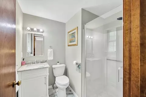 Bath - 40 Beldan Ln, Centerville, MA 02632 photo 2 of 2