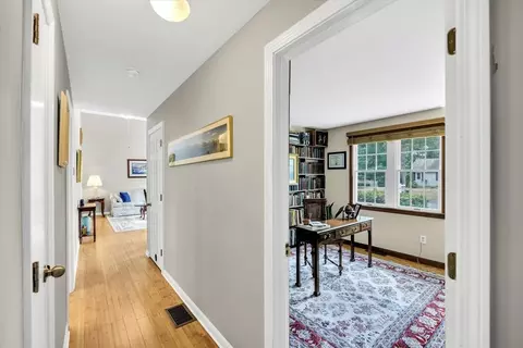 Entry Way - 40 Beldan Ln, Centerville, MA 02632 photo 2 of 3