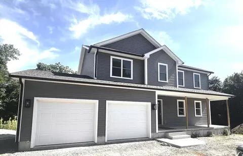 52 Bromont St, Chicopee, MA 01020