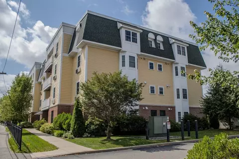 39 Fayette St #102, Quincy, MA 02171