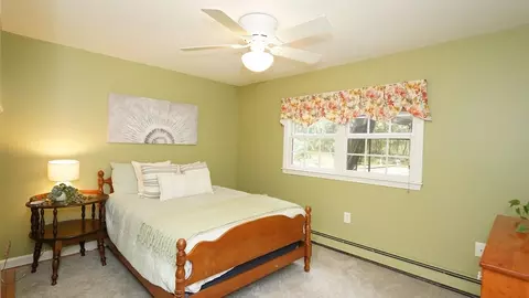 Bedroom - 488 Maple St, Franklin, MA 02038 photo 3 of 8