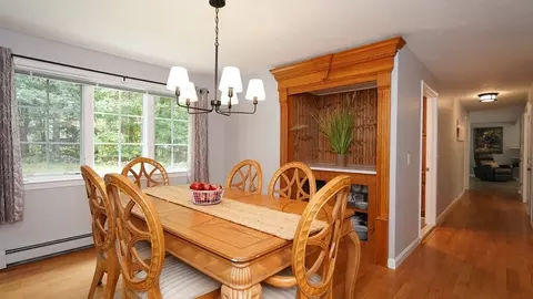 Dining - 488 Maple St, Franklin, MA 02038 photo 1 of 3