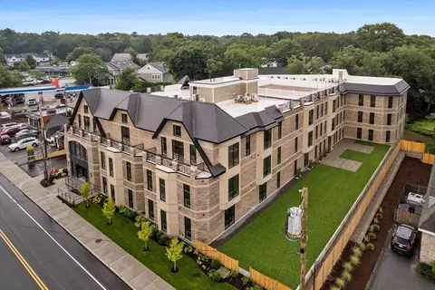 1114 Beacon St #211, Newton, MA 02461