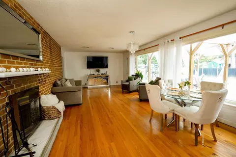 15 Pine Acre Rd, Springfield, MA 01129 photo 5