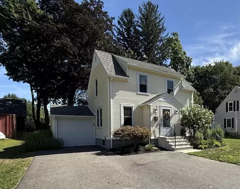 11 Stanley Pl, Agawam, MA 01001