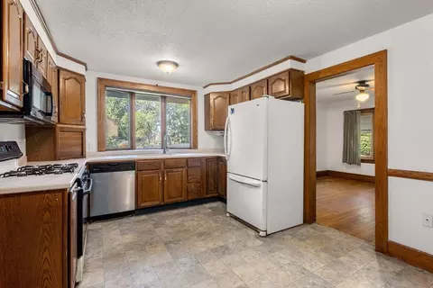 41 Nevada St, Springfield, MA 01107 photo 8