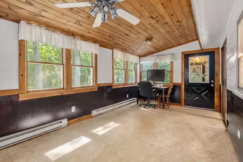 41 Nevada St, Springfield, MA 01107 photo 5