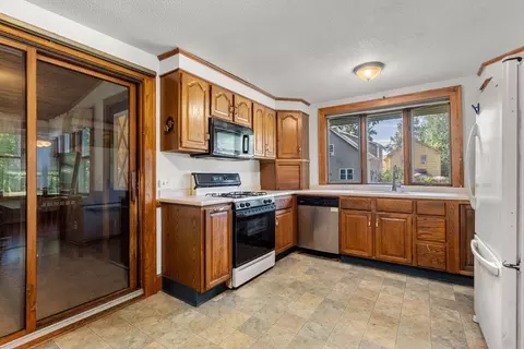 41 Nevada St, Springfield, MA 01107 photo 7