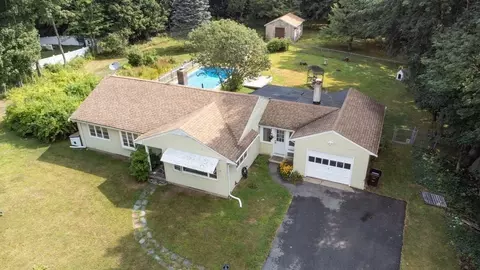 12 Kimball Rd, Amesbury, MA 01913