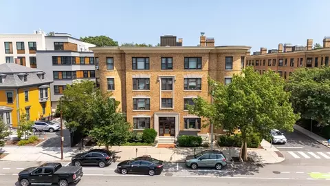 1783 Massachusetts Ave #B, Cambridge, MA 02140