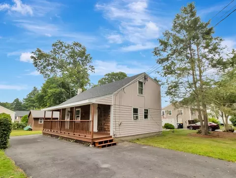 10 Ridge Rd, Norton, MA 02766