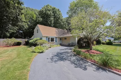 175 Westfield Dr, Holliston, MA 01746