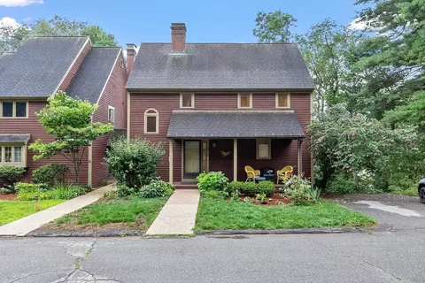 1 Woodridge Ln #1, Westford, MA 01886