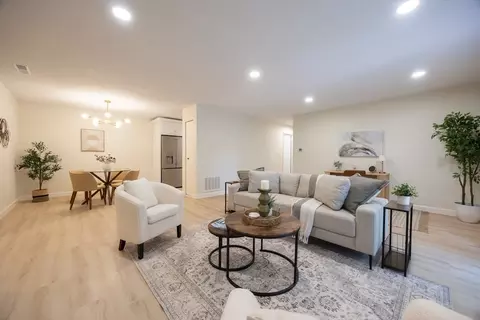3 Thayer Pond #11, Oxford, MA 01537