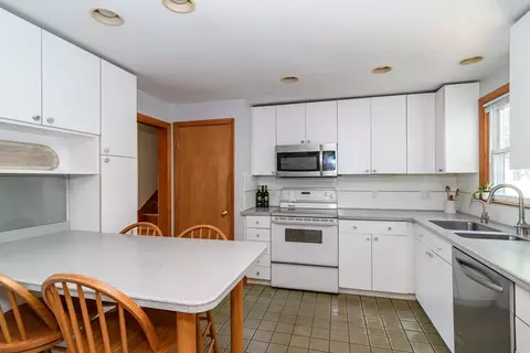 78 Whiting Way, Needham, MA 02492 photo 9