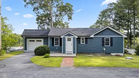 95 Pineland Ave, Worcester, MA 01604