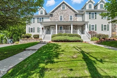 10 Pomeworth St #B, Stoneham, MA 02180