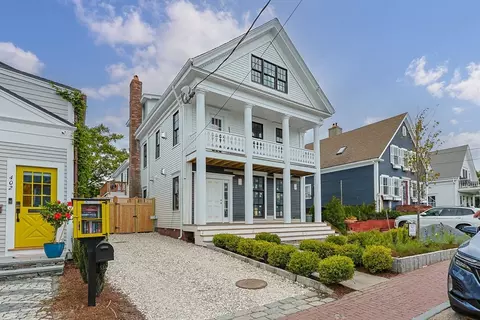 404 Commercial St #2, Provincetown, MA 02657