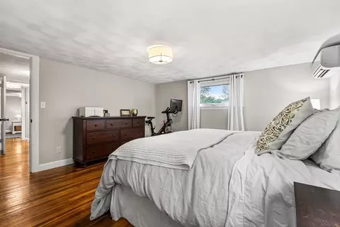 Bedroom - 49 Springvale Rd, Reading, MA 01867 photo 6 of 7
