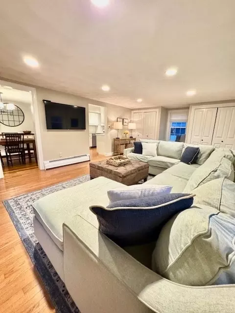 Living - 49 Springvale Rd, Reading, MA 01867 photo 11 of 11