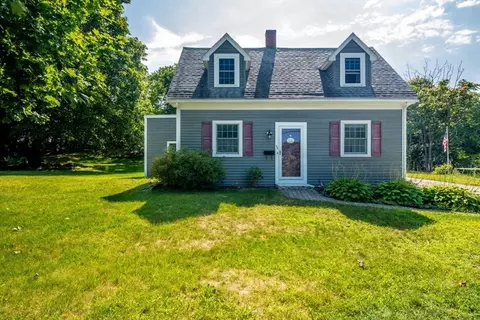 44 Iron Hill St, Weymouth, MA 02189