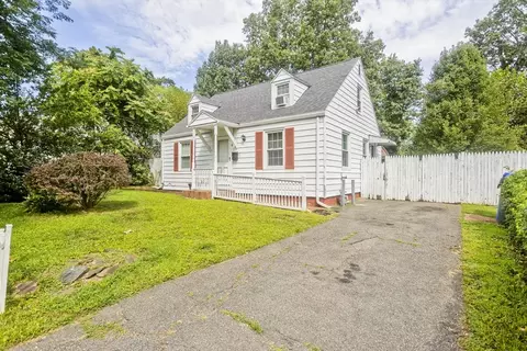 88 Surrey Rd, Springfield, MA 01118