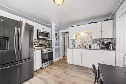 708-710 Carew St, Springfield, MA 01104 photo 2