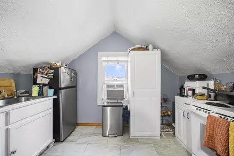708-710 Carew St, Springfield, MA 01104 photo 35