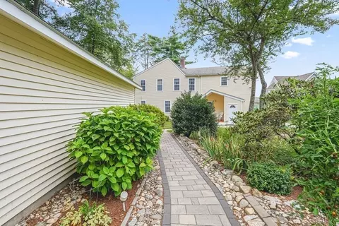 31 Bay View Rd, Webster, MA 01570 photo 4