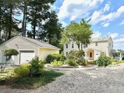 31 Bay View Rd, Webster, MA 01570 photo 3