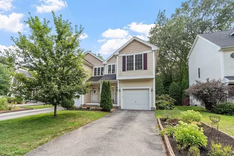 301 Farrwood Dr #301, Haverhill, MA 01835