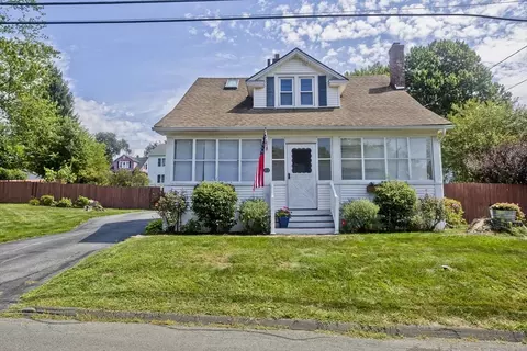 103 Hillcrest Ave, West Springfield, MA 01089