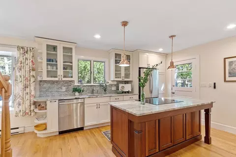 156 Hesperus Ave #4, Gloucester, MA 01930 photo 2