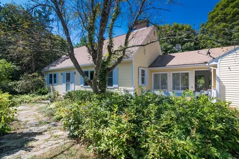 45 Cave Hill Rd, Leverett, MA 01054