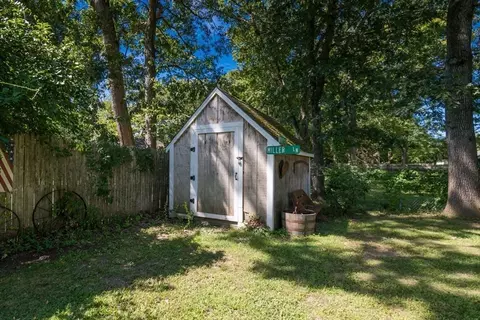 567 Maple Rd, Longmeadow, MA 01106 photo 34