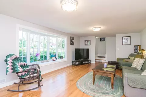 567 Maple Rd, Longmeadow, MA 01106 photo 9