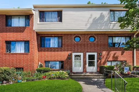 91 Sterling Ln #91, Haverhill, MA 01835