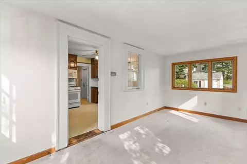 55 Dixon Ave, Dedham, MA 02026 photo 9