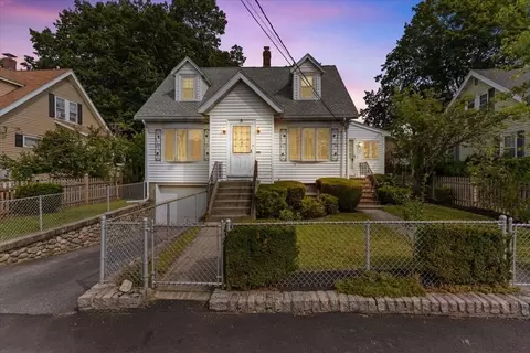 55 Dixon Ave, Dedham, MA 02026 photo 2
