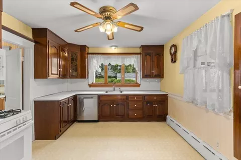 55 Dixon Ave, Dedham, MA 02026 photo 5